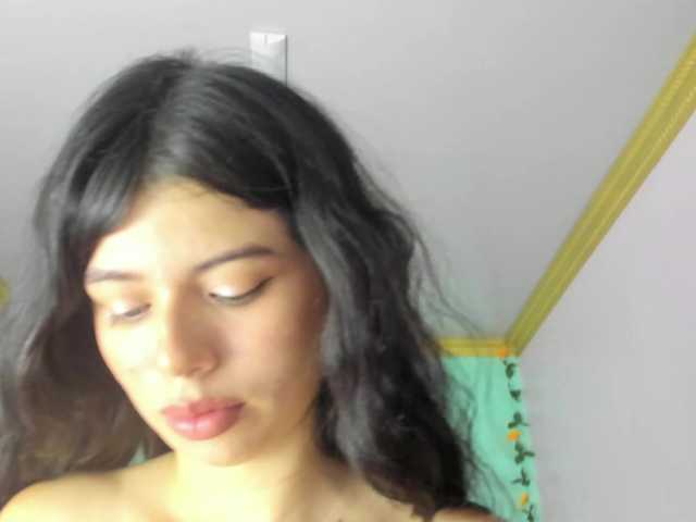 LucyLogde live cam on BongaCams