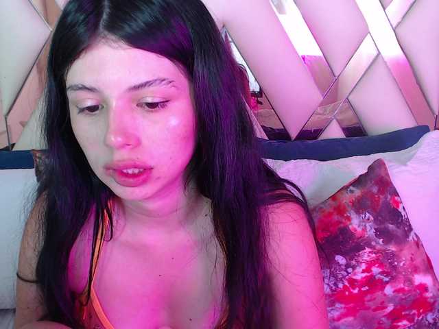 LucyLogde live cam on BongaCams