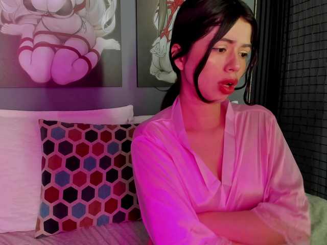 LucyLogde live cam on BongaCams