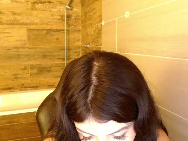 LucyLogde live cam on BongaCams