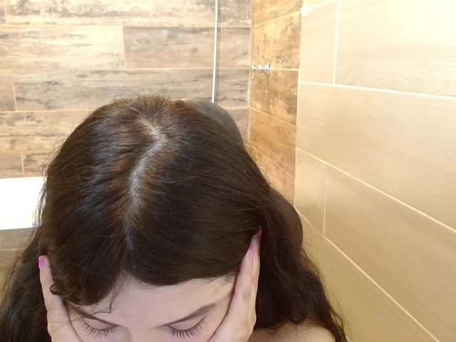 LucyLogde live cam on BongaCams