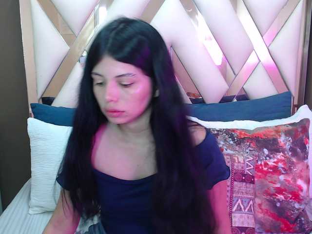 LucyLogde live cam on BongaCams