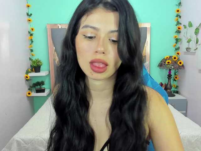 LucyLogde live cam on BongaCams
