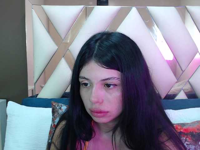 LucyLogde live cam on BongaCams