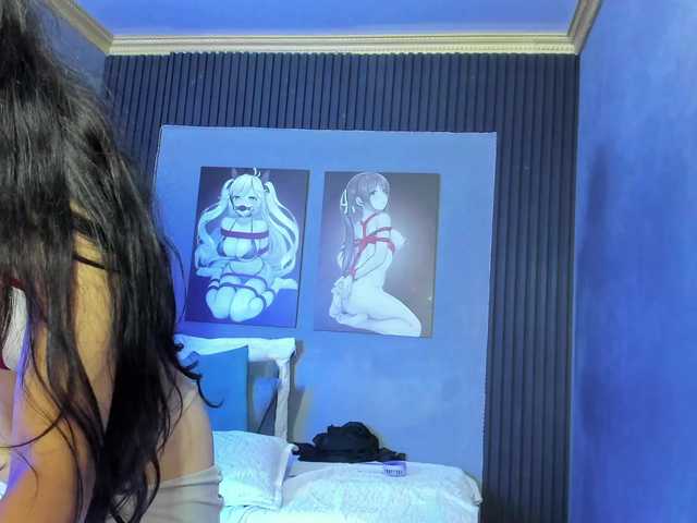 LucyLogde live cam on BongaCams