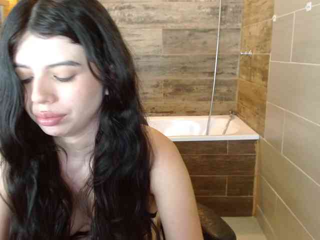 LucyLogde Live Webcam on BongaCams