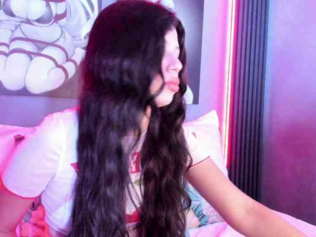 LucyLogde webcam