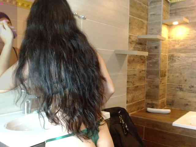 LucyLogde webcam