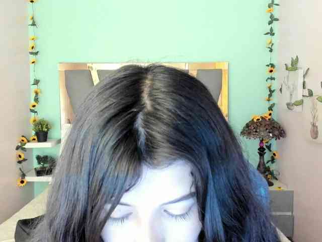 LucyLogde webcam
