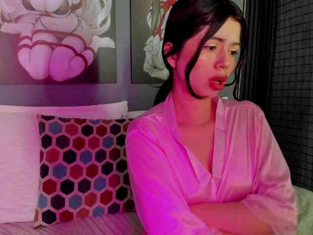 LucyLogde webcam