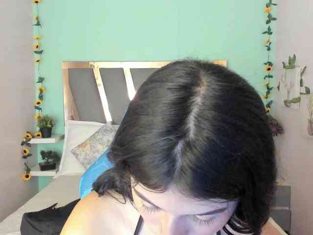 LucyLogde webcam