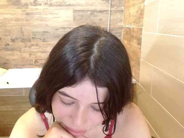 LucyLogde webcam