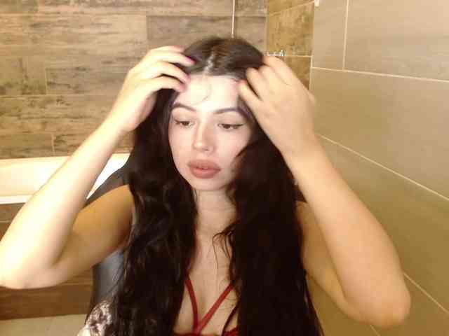 LucyLogde webcam