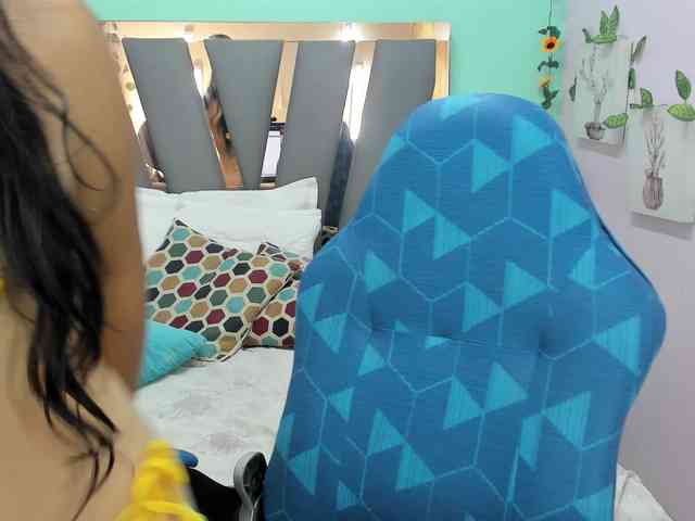 LucyLogde webcam