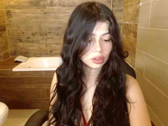 LucyLogde webcam
