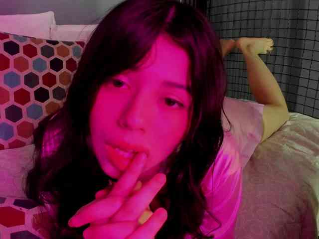 LucyLogde webcam