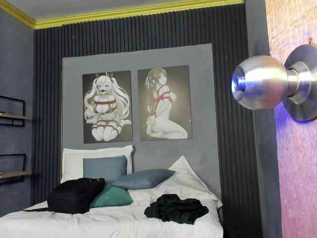 LucyLogde webcam