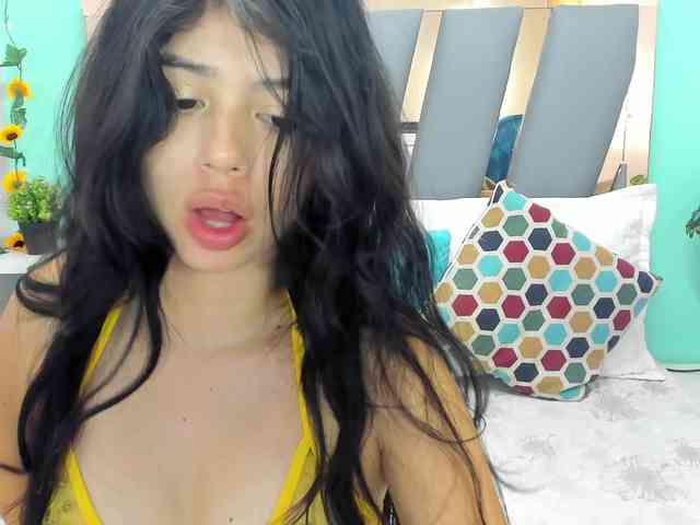 LucyLogde webcam