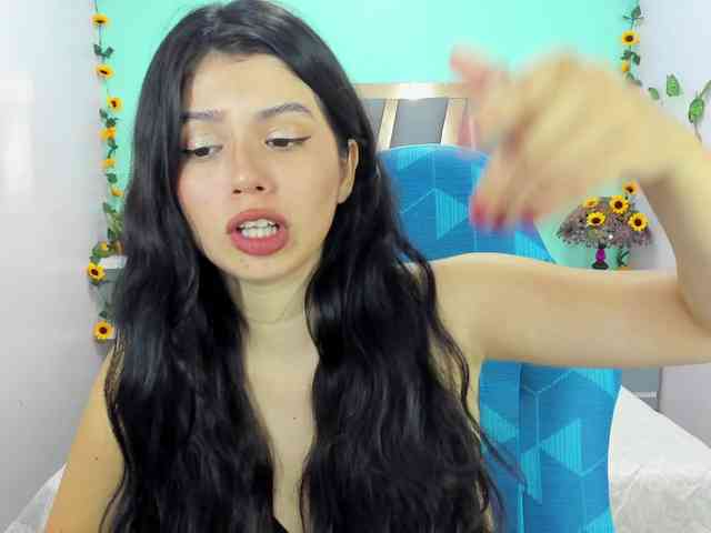 LucyLogde webcam