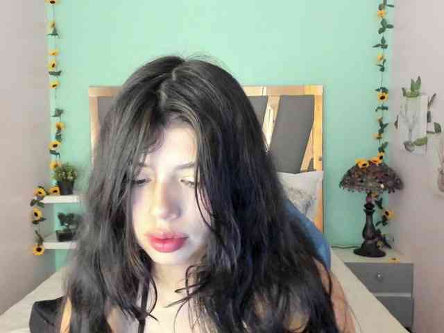 LucyLogde webcam