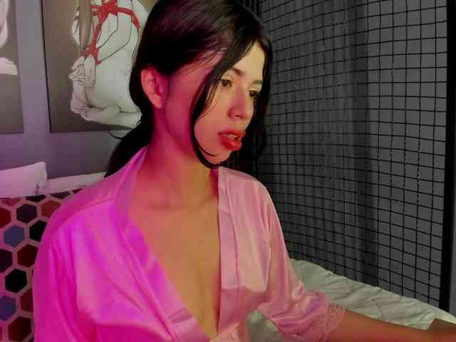 LucyLogde webcam