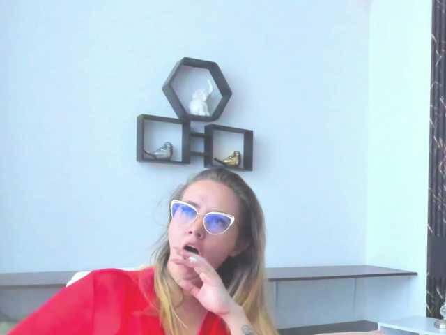 MiaAndErick live webcam show