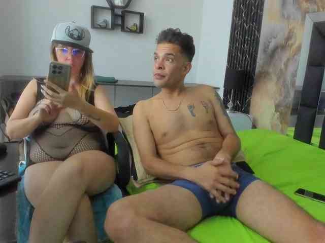 MiaAndErick webcam
