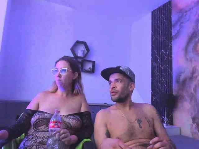 MiaAndErick webcam