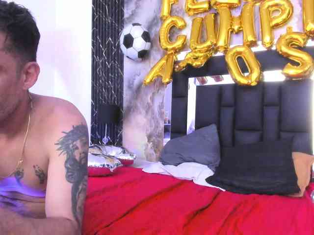MiaAndErick webcam