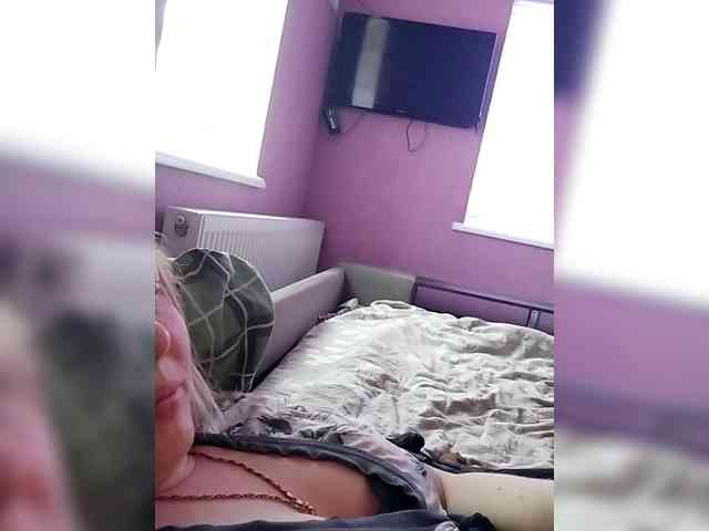Lola071207 webcam