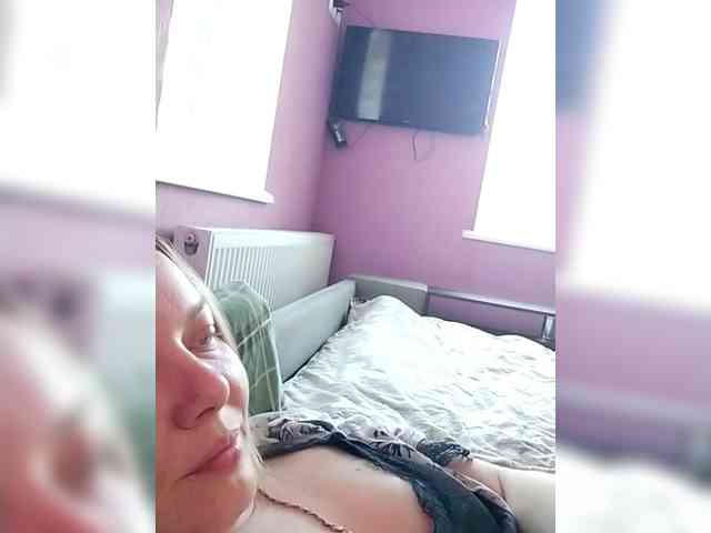 Lola071207 webcam