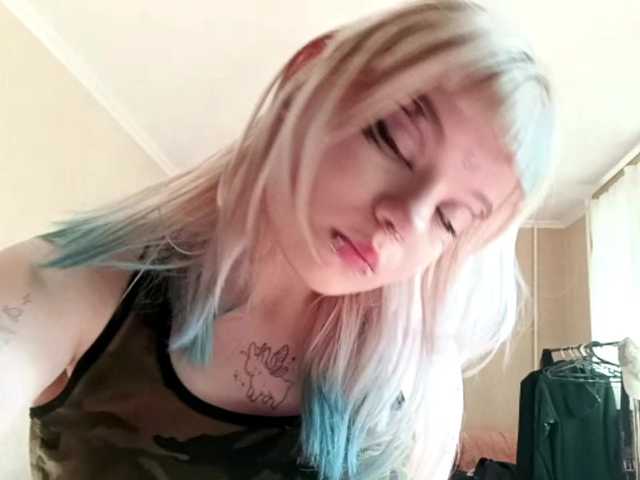 LinaBestie live cam on BongaCams