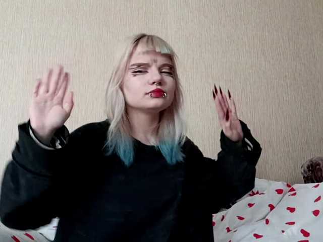 LinaBestie live cam on BongaCams