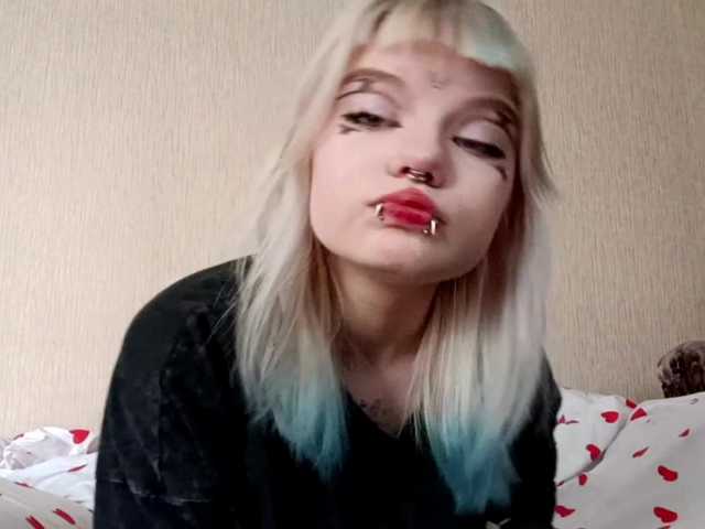 LinaBestie live cam on BongaCams