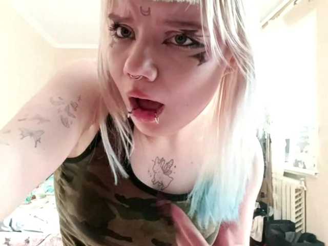 LinaBestie live cam on BongaCams