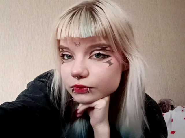 LinaBestie live cam on BongaCams
