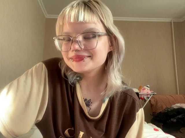 LinaBestie live cam on BongaCams