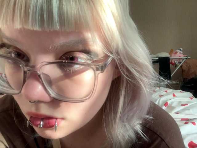 LinaBestie live cam on BongaCams