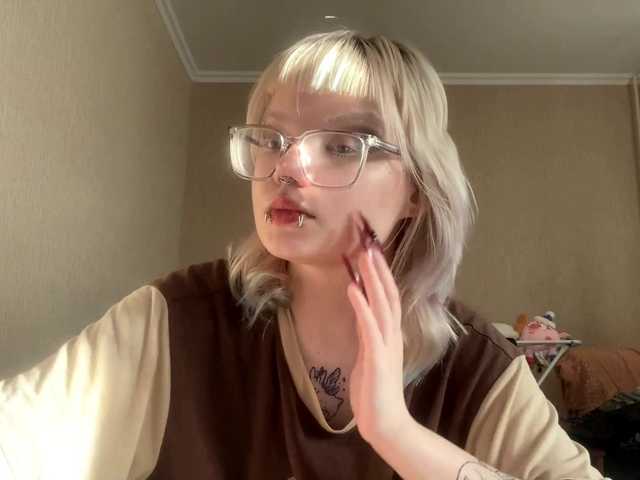 LinaBestie live cam on BongaCams
