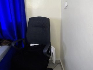 KittyKissess02's Live Webcam