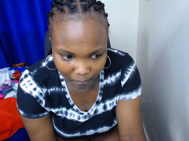 KittyKissess02