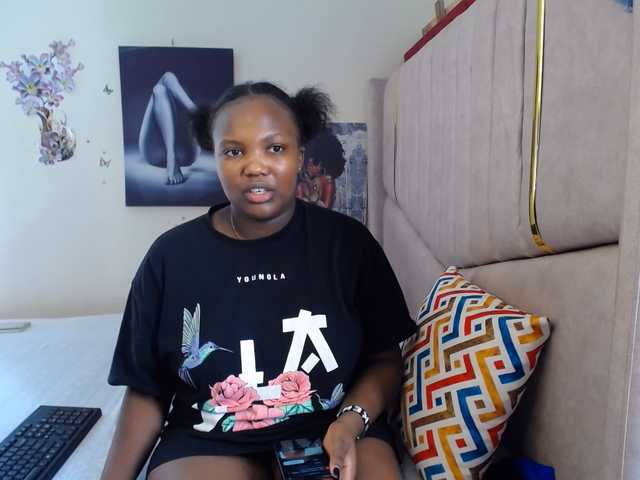 KittyKissess02 live cam on BongaCams