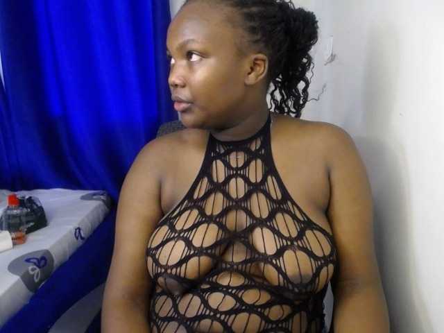 KittyKissess02