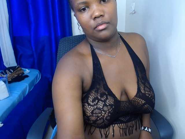 kittykissess02 live sex