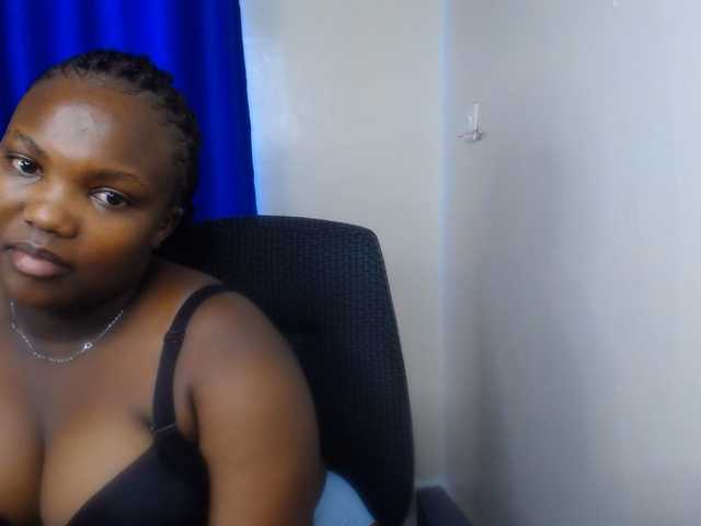 KittyKissess02