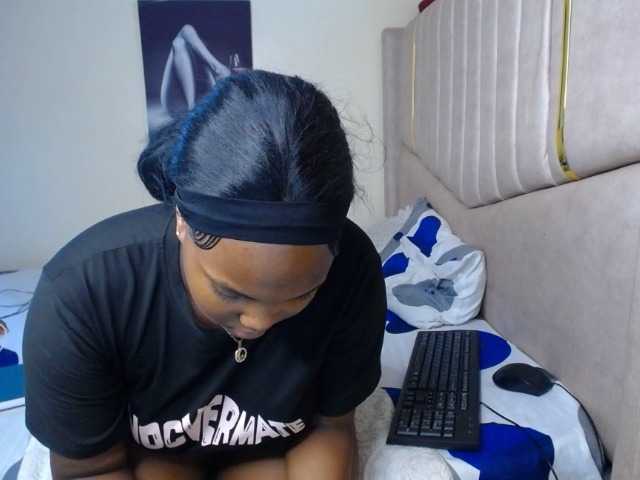 KittyKissess02 live cam on BongaCams