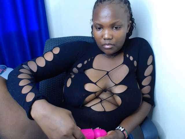KittyKissess02