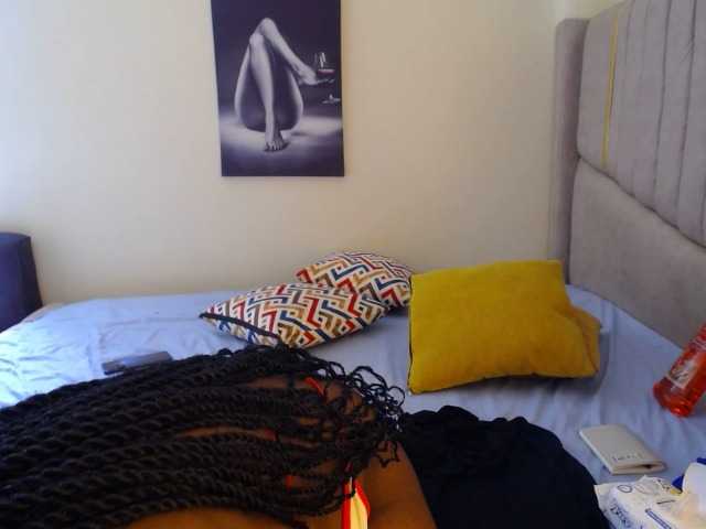 KittyKissess02 live cam on BongaCams