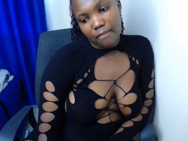 KittyKissess02