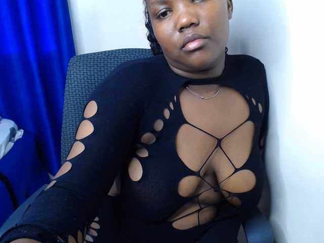 KittyKissess02